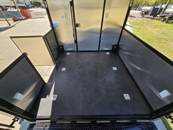 8.5′ X 26′ Concession Trailer BBQ Competition Event Toy Hauler - Image 19