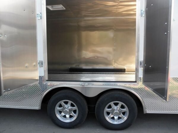 Enclosed Trailer 8.5’x24′ White – Cargo Bike Car Hauler Storage - Image 9
