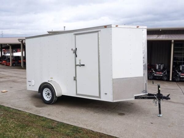 6’x12′ White Enclosed V-Nose Trailer with Diamond Plate Floor Storage - Image 10