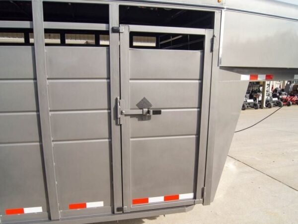 20ft Charcoal Gooseneck Livestock Cattle Trailer (2) 7K Axles - Image 15