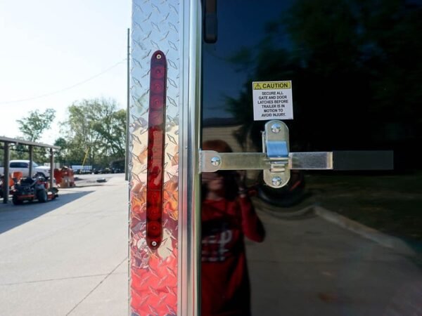 8.5×18 Custom Two-Tone Enclosed Trailer with Rubber Floor Storage - Image 3