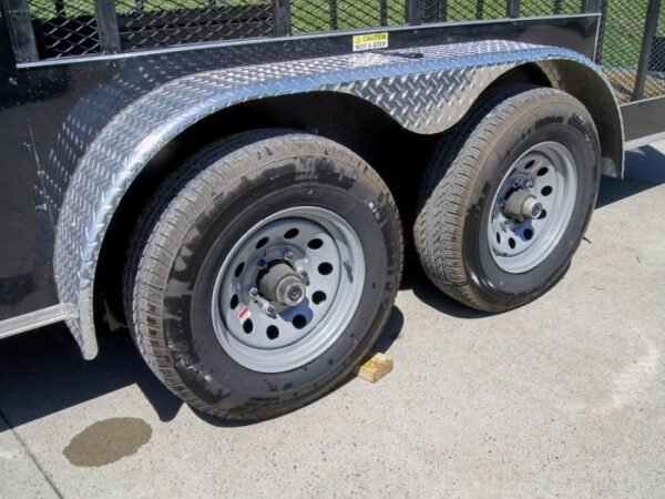 7×18 Hybrid Flat-Nose Enclosed Trailer with 4ft Mesh Deck Storage - Image 10