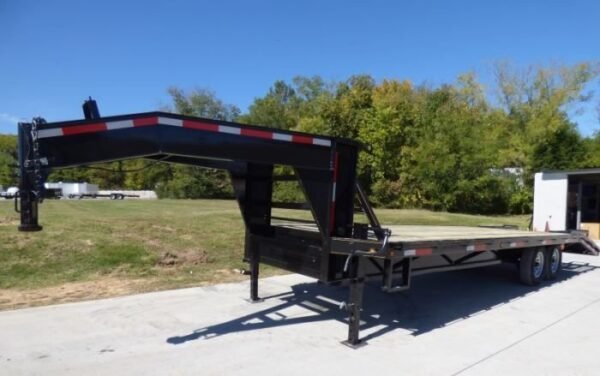 Equipment Trailer 8.5′ x 25′ – Gooseneck Flatbed Car Hauler - Image 3